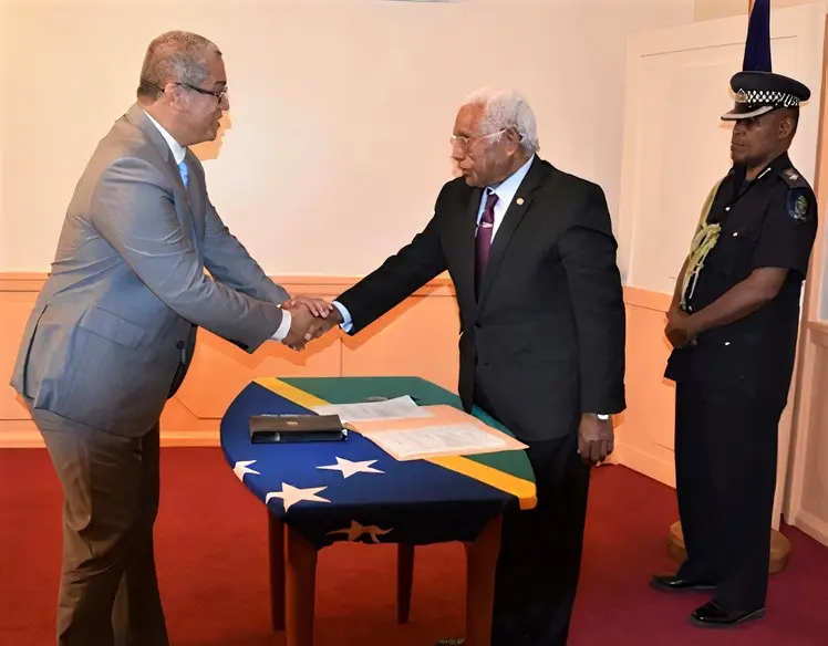 David Dennis was sworn-in by the Governor General, His Excellency Sir David Vunagi, at Government House.