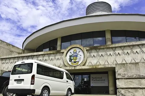 TSI made the statement after the MP for Gizo Kolombangara defended her decision to award a scholarship to her husband under the MP’s scholarship scheme.