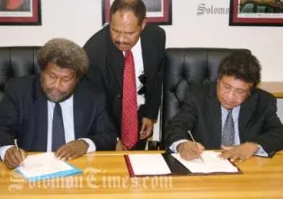 Minister Haomae Signs MOU on Judicial Assistance