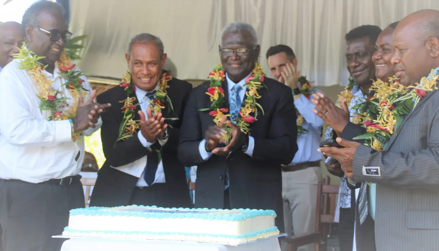 The Prime Minister highlighted that it is through the spirit of resilience that SINU continues to operate and giving hope for the future of our people and the country.