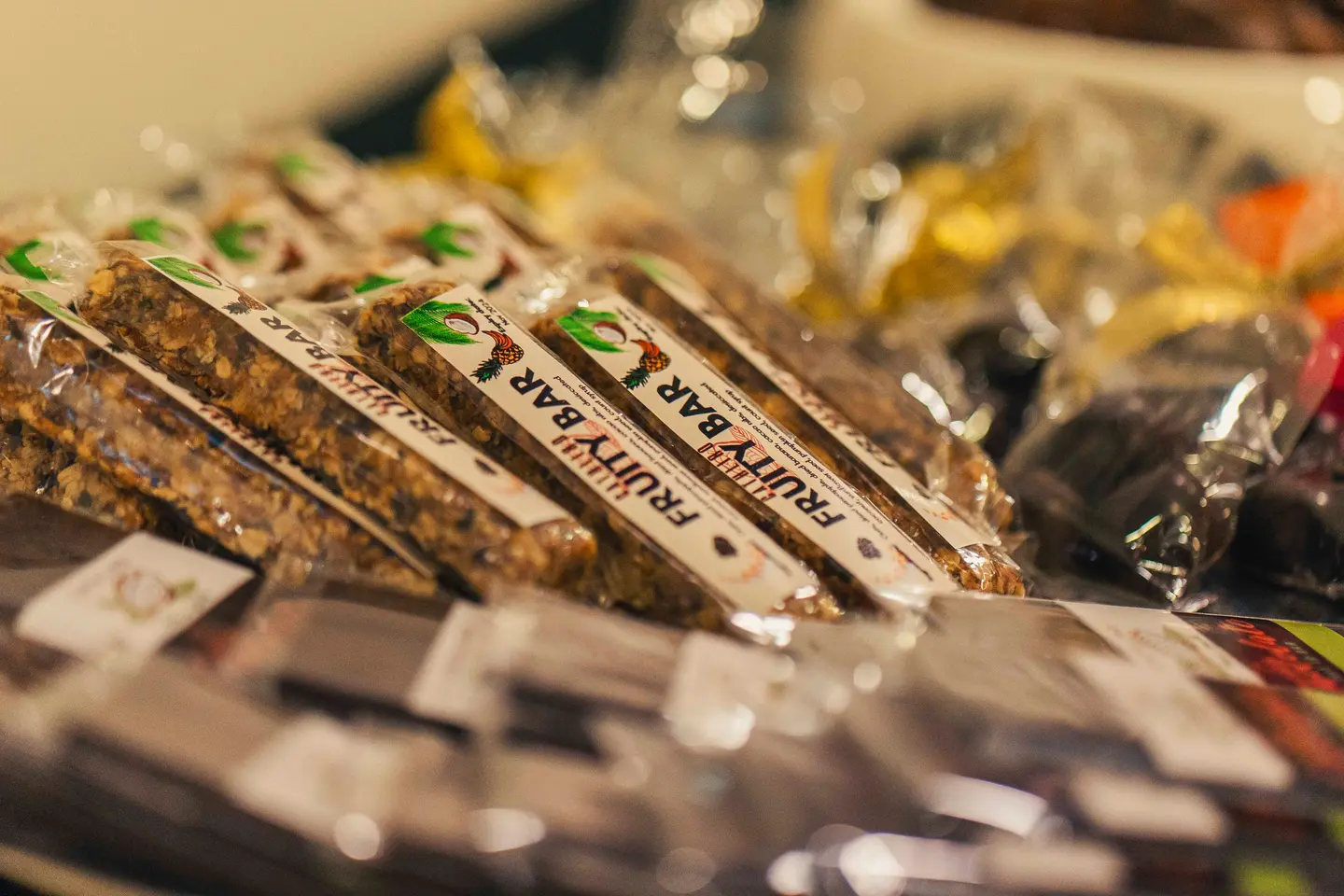 Cocoa, one of Solomon Islands’ biggest agricultural export earners, provides income opportunities for over 25,000 smallholder farmers and over 10 processors and exporters, generating SBD 15 million in export sales annually.