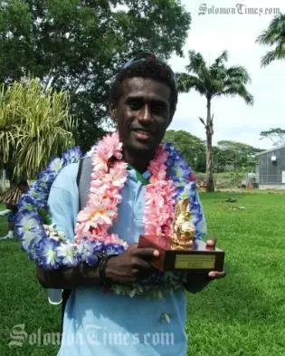 Kurukuru Captain, Elliot Ragomo, with his Golden Boot award, won on the recent trip.