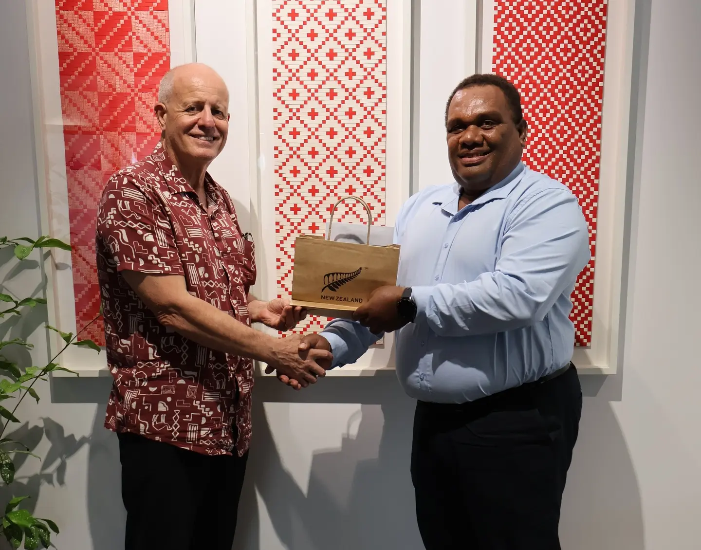 Minister Wasi received funding support of $100 thousand dollars for Cocoa tools from His Excellency (H.E) Jonathan Schwass, the New Zealand High Commissioner to Solomon Islands at the New Zealand high commission office.