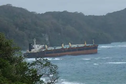 The Bulker Solomon Trader is currently located in a marine protected area and any pollution can seriously affect the environment and livelihood of the local community.