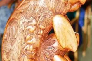 Palau Unveils 'Lady of the Sea' Carving at SPREP