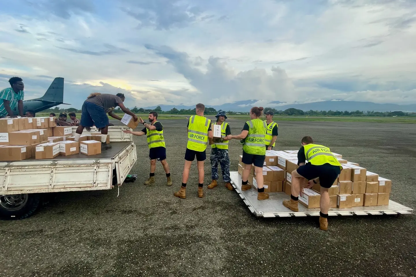 While in the Solomon Islands providing election support, the Australian Defence Force worked with MEHRD to efficiently distribute the textbooks to Makira, Choiseul, and Temotu provinces.