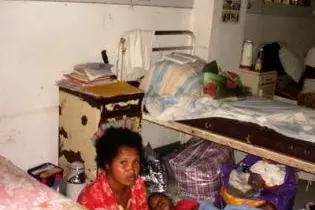 Mrs Jennifer Iniakwala, a nurse at the special care nursery for new born babies, said that had it not been for standby oxygen cylinders, lives would have been lost.
