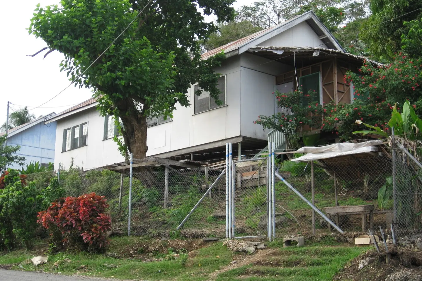 Sisiolo says that as many as 3800 Solomon Islands public servants will continue to rely on the existing Public Service Rental Scheme (PSRS) going forward.
