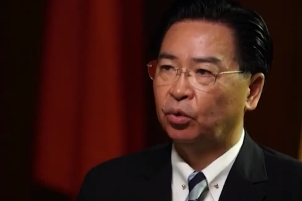 Some Solomon Islands officials are inclined toward China, Minister of Foreign Affairs Joseph Wu told Taipei Times, but denied reports of a possible switch to Beijing.