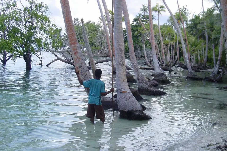 The sinking islands of Oceania have become a symbol for the severe and unprecedented consequences of man-made global warming.