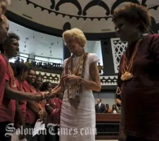 Australian Governor-General, Ms Quentin Bryce meets the WARA ladies.
