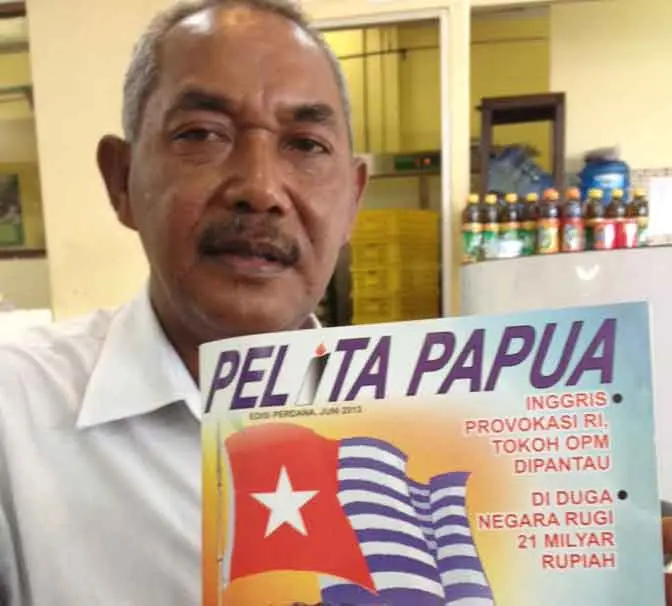 DISAPPOINTED: Fidelis Jeminta, chief editor of Pelita Papua in Jayapura, said police action would again deter freedom of the press in West Papua. 
Photo - Katarina Lita / PortalKBR