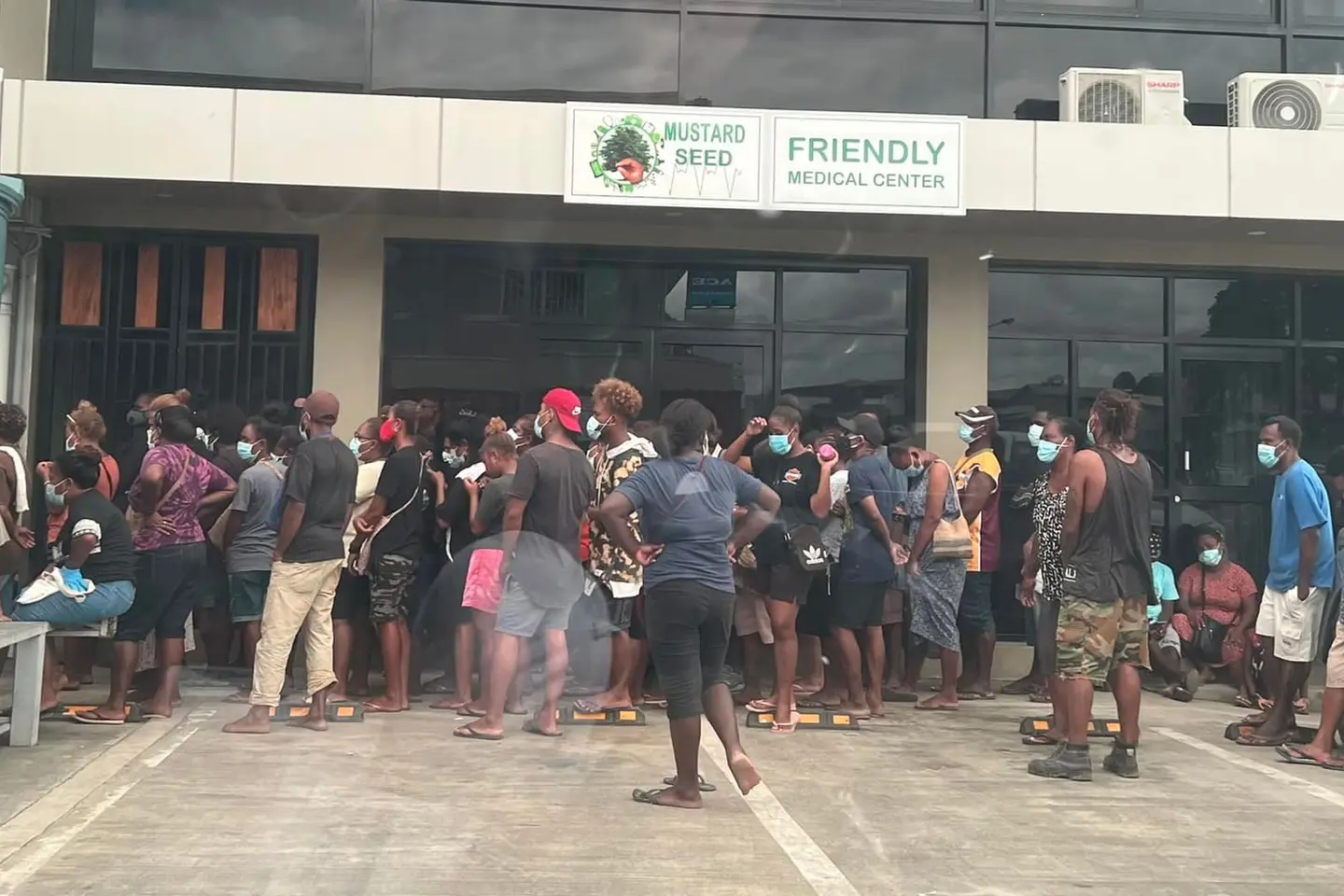 Todays lifting of restrictions saw an influx of people going into town, and while some wore facemask other safety measures were not practiced or observed.