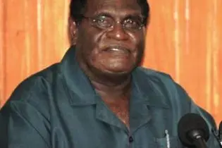 In opening the Trade and Investment Talks Prime Minister Danny Philip calls on the Papua New Guinea (PNG) investors to assist his government in its decentralization policy.