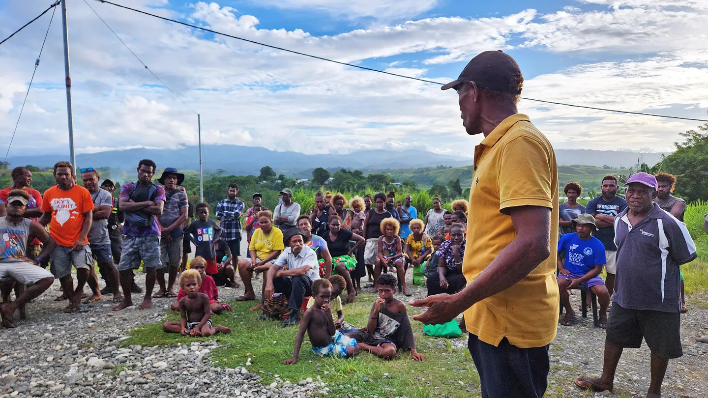 A very important partner in the process turned out to be the community policing unit from the Bloody Ridge Community Taskforce, a group of volunteers who accompanied the MCT team during their work in the community, initially as security, but later on as genuine supporters of the project.