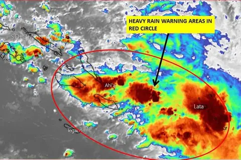 A convergence zone lies over the Solomon Islands, which will result in heavy rain and thunderstorms.