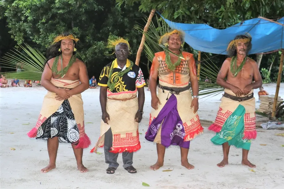 Prime Minister Sogavare and the three Chiefs (Nga-riki) of Tikopia.